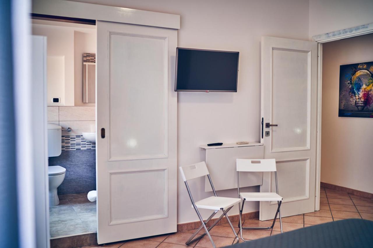 Travelershome 7Metri Guesthouse Ciampino Exterior photo