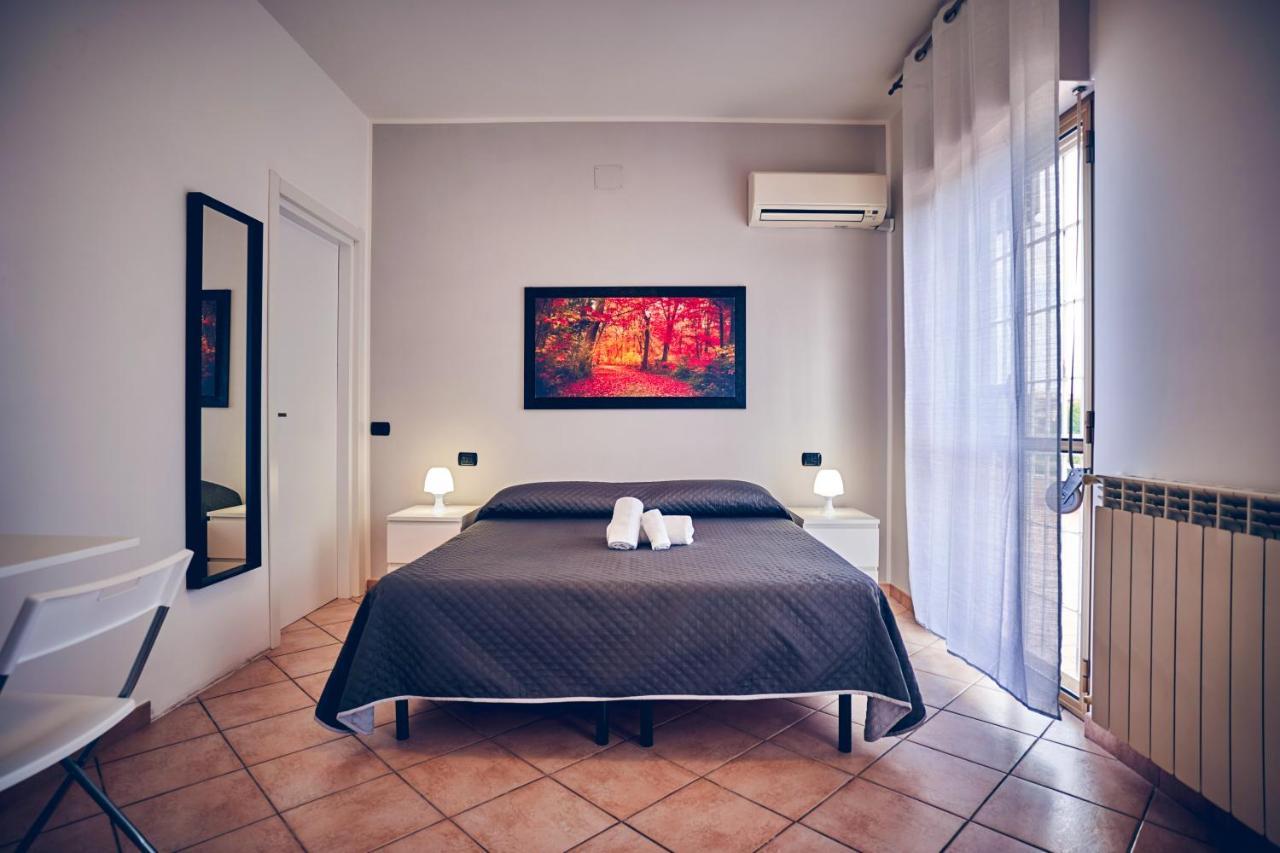 Travelershome 7Metri Guesthouse Ciampino Exterior photo