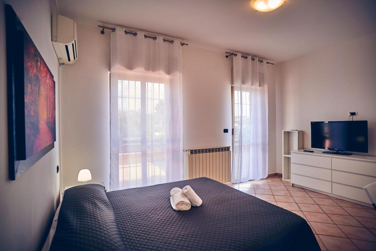 Travelershome 7Metri Guesthouse Ciampino Exterior photo