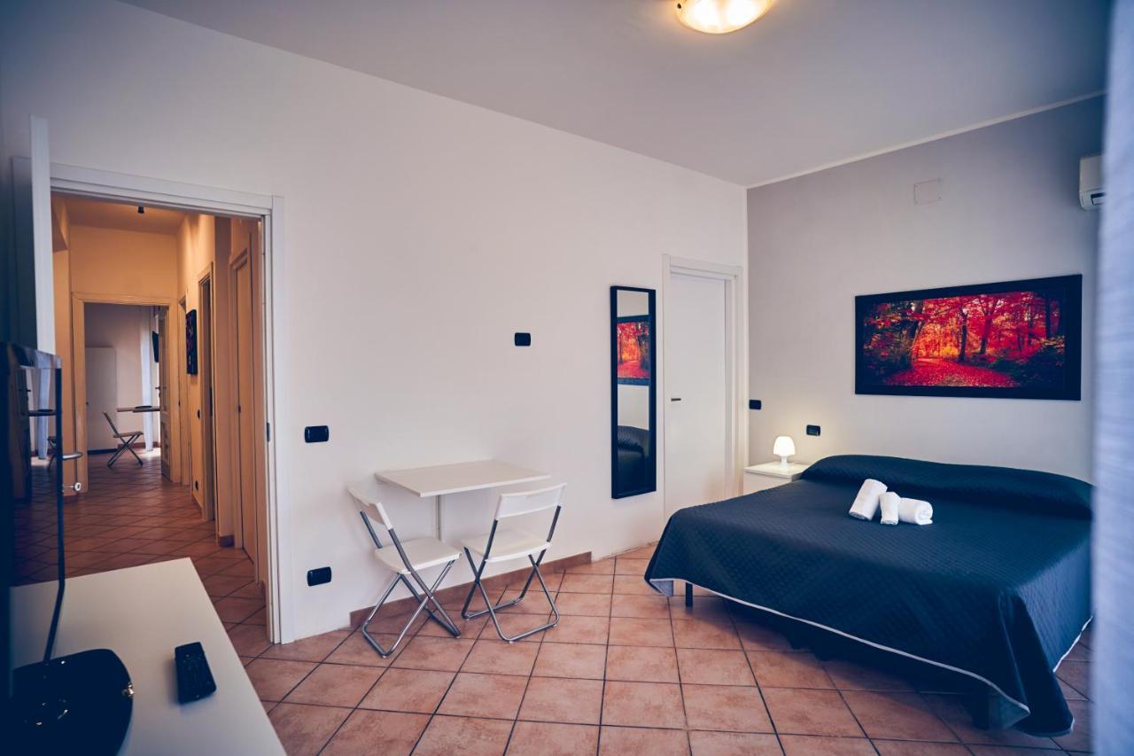 Travelershome 7Metri Guesthouse Ciampino Exterior photo