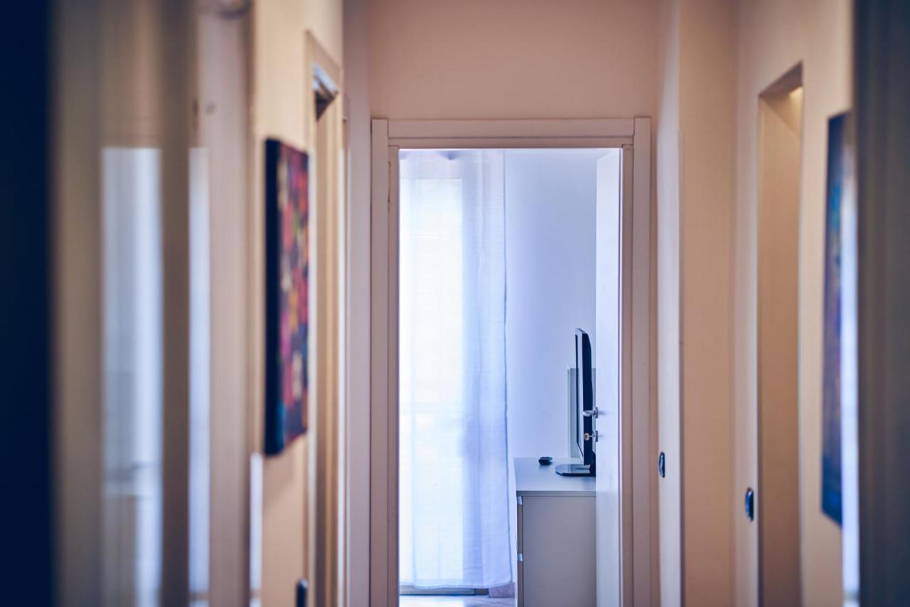 Travelershome 7Metri Guesthouse Ciampino Exterior photo
