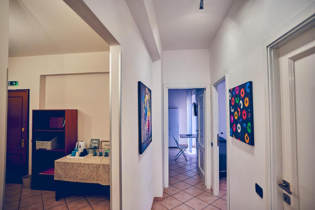 Travelershome 7Metri Guesthouse Ciampino Exterior photo