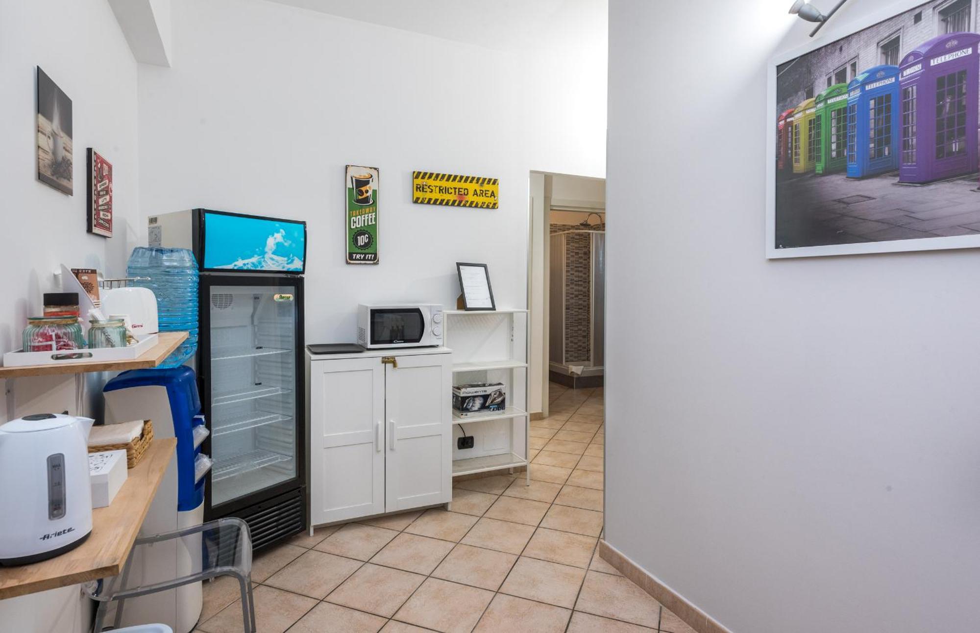 Travelershome 7Metri Guesthouse Ciampino Exterior photo