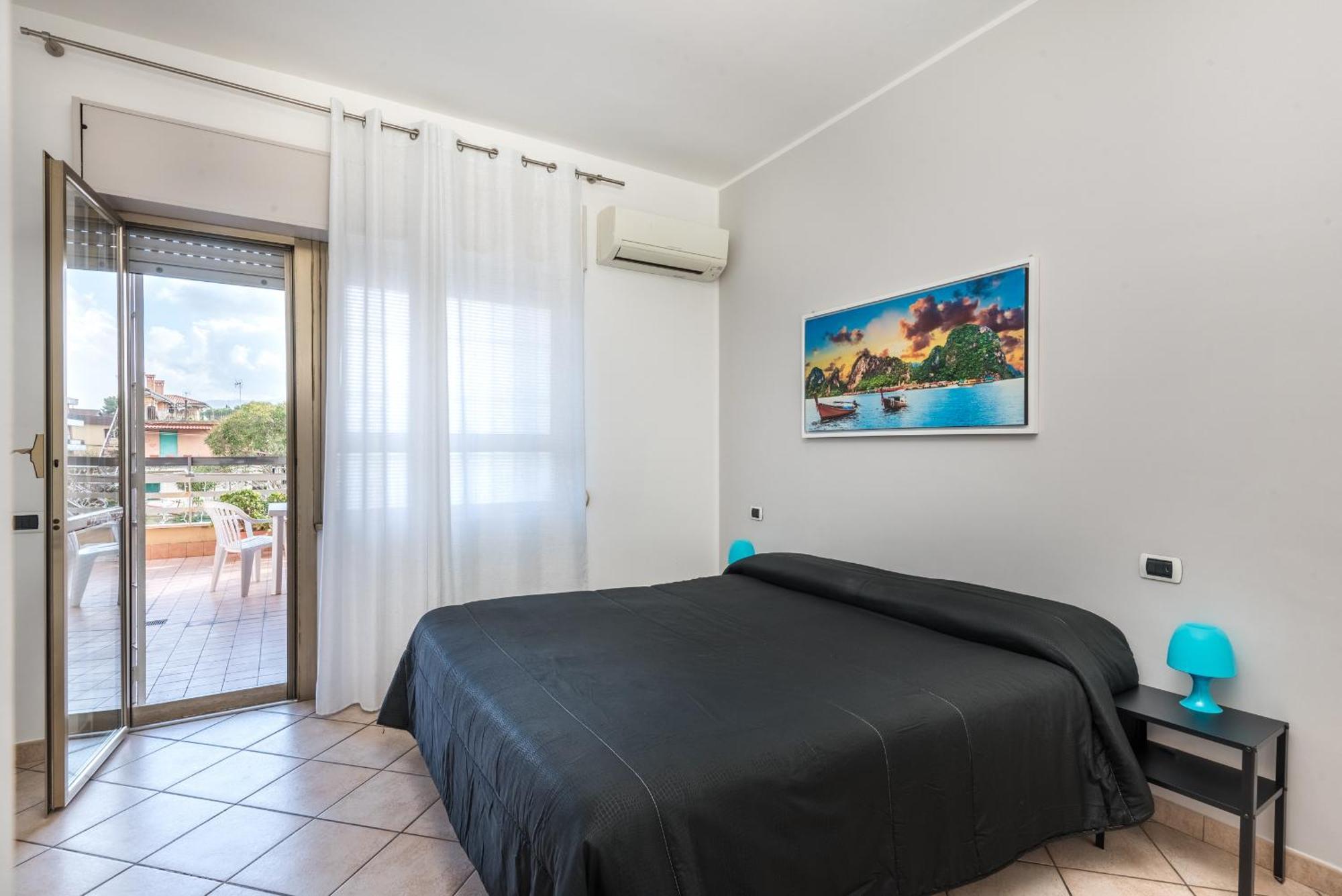 Travelershome 7Metri Guesthouse Ciampino Exterior photo